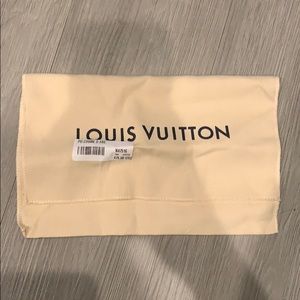 Dust bag for LV cosmetic pouch